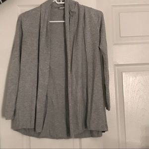 Long sleeve grey sweater